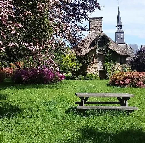 La Tiny Du Parc : Saint Symphorien Des Monts * Ernée