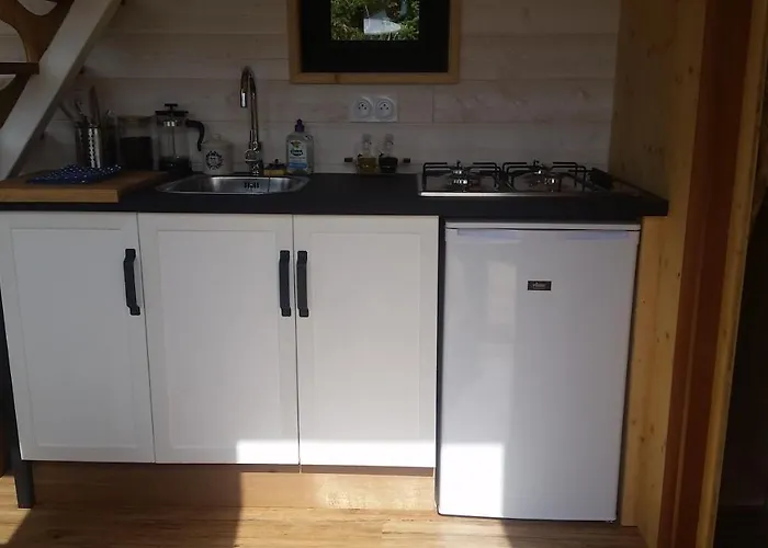 La Tiny Du Parc : Saint Symphorien Des Monts Lodge Ernée