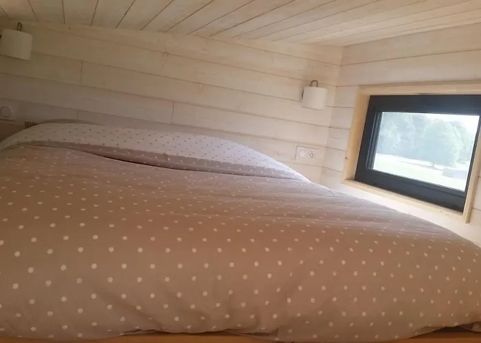 Lodge La Tiny Du Parc : Saint Symphorien Des Monts